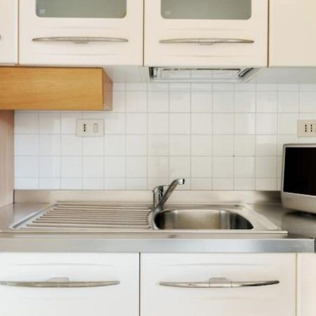 Sunny Flat In Elegant Building Close To Colosseum 罗马 外观 照片