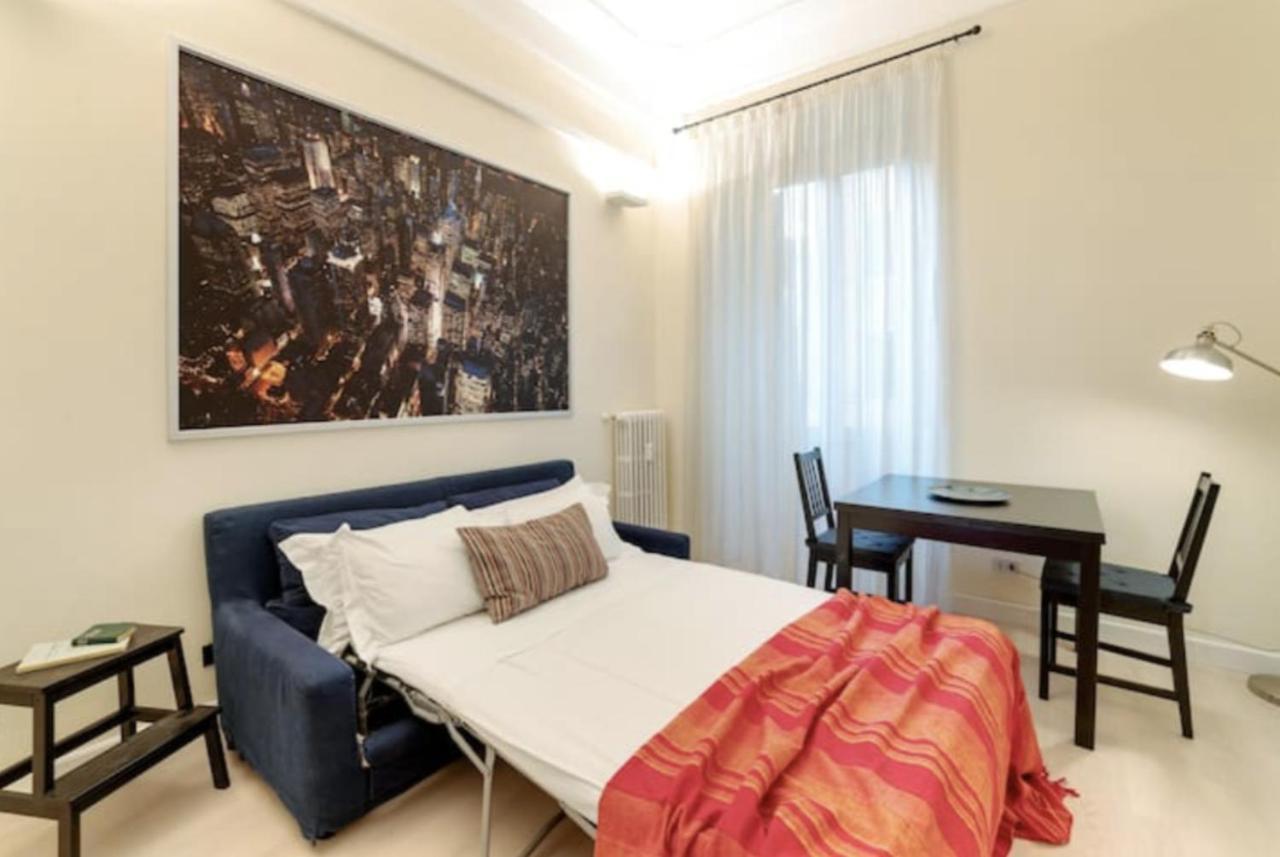 Sunny Flat In Elegant Building Close To Colosseum 罗马 外观 照片