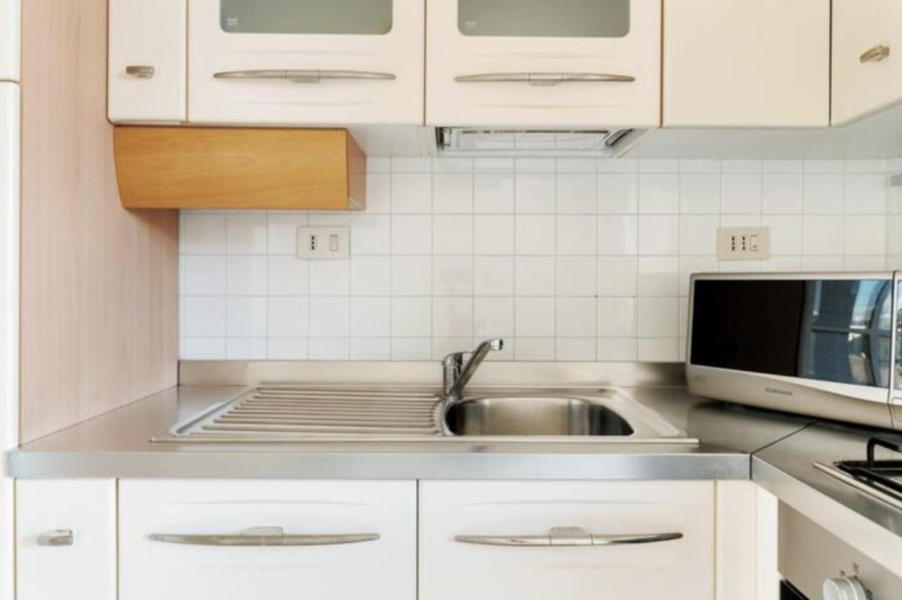 Sunny Flat In Elegant Building Close To Colosseum 罗马 外观 照片