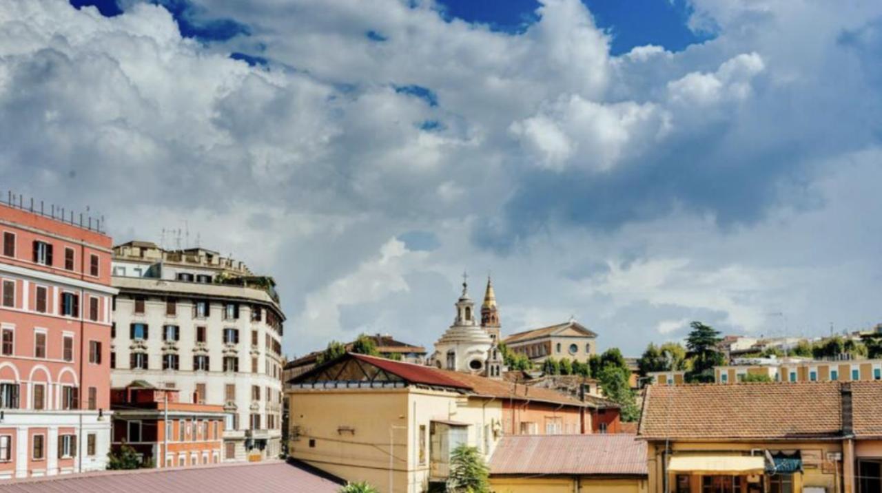 Sunny Flat In Elegant Building Close To Colosseum 罗马 外观 照片